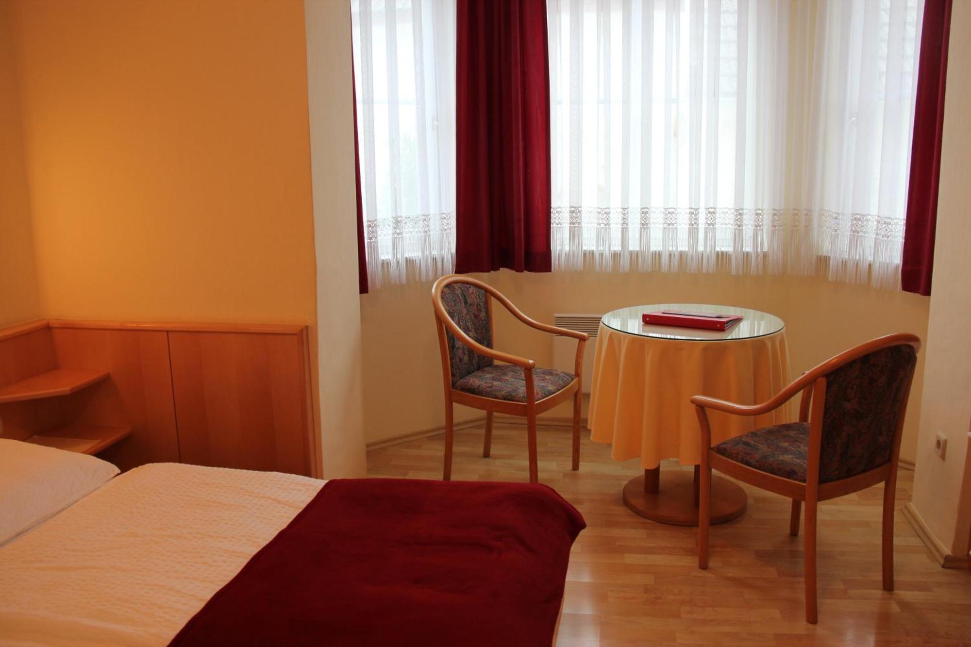 Bed and Breakfast Haus Renée Podersdorf am See Habitación foto