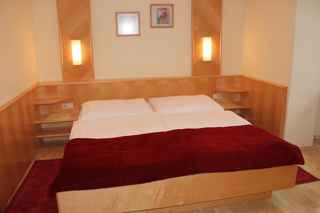 Bed and Breakfast Haus Renée Podersdorf am See Habitación foto