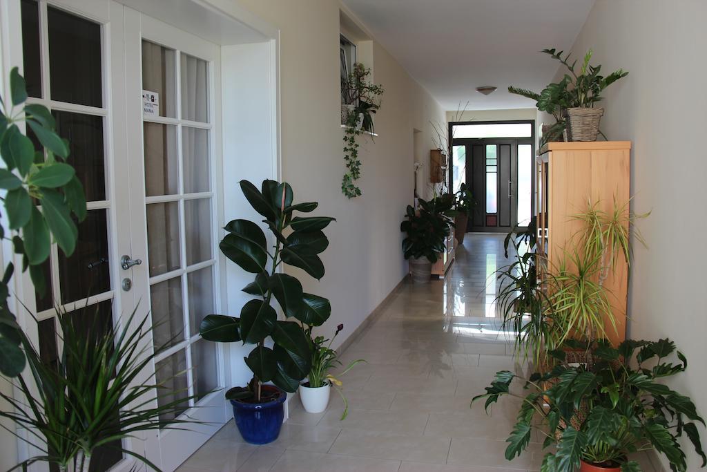 Bed and Breakfast Haus Renée Podersdorf am See Exterior foto